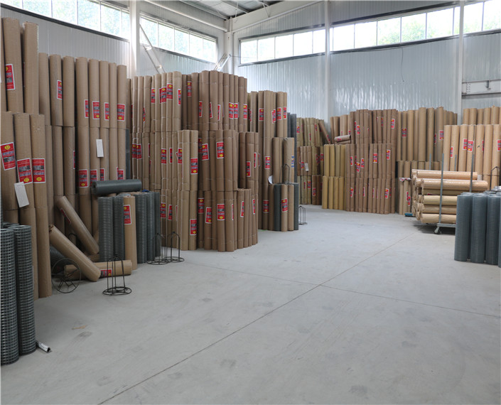 電焊網(wǎng)車間(圖1)