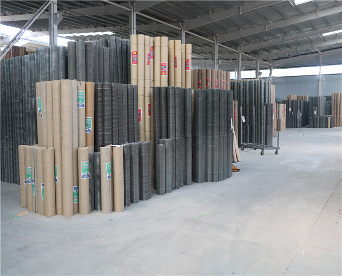 電焊網(wǎng)車間(圖1)